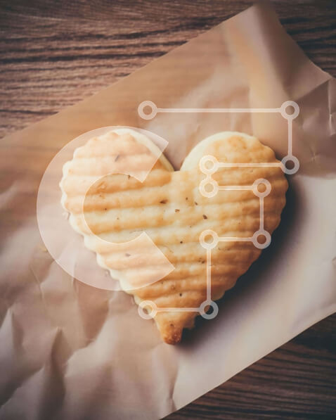 Σετ των 2 Intra Συλλεκτικό Ξύλινο Παζλ Plywood  4mm - Μπισκότο σε σχήμα καρδιάς σε καφέ χαρτί Σε Ξύλινο Κουτί - Διαστάσεις: 10x10 cm – 25 κομμάτια