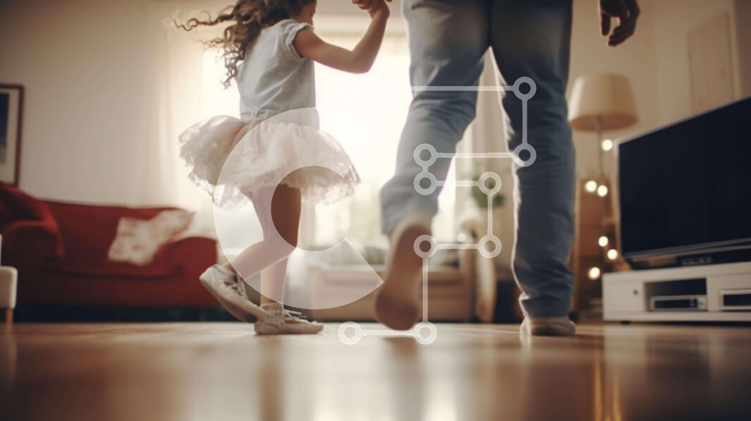 Intra Συλλεκτικό Ξύλινο Παζλ Plywood  4mm - Πατέρας και κόρη χορεύουν στο σαλόνι Σε Ξύλινο Κουτί - Διαστάσεις Puzzle: 10x10 cm – 25 κομμάτια