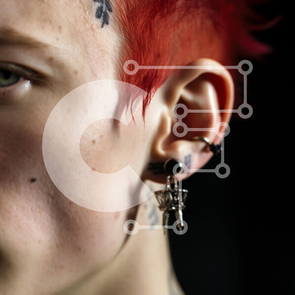 Intra Συλλεκτικό Ξύλινο Παζλ Plywood  4mm - Νεαρός άνδρας με κόκκινα μαλλιά και τατουάζ προσώπου Σε Ξύλινο Κουτί - Διαστάσεις Puzzle: 10x10 cm – 25 κομμάτια