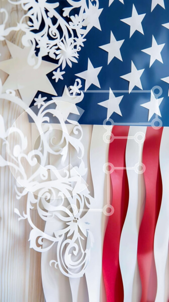 Intra Συλλεκτικό Ξύλινο Παζλ Plywood  4mm - Αποκοπή αμερικανικής σημαίας σε ξύλινο τραπέζι Σε Ξύλινο Κουτί - Διαστάσεις Puzzle: 10x10 cm – 25 κομμάτια