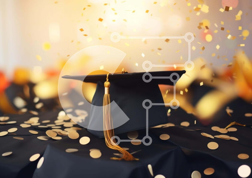 Intra Συλλεκτικό Ξύλινο Παζλ Plywood  4mm - Μαύρο Καπάκι αποφοίτησης με χρυσό κομφετί Σε Ξύλινο Κουτί - Διαστάσεις Puzzle: 10x10 cm – 25 κομμάτια