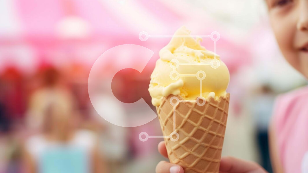 Intra Συλλεκτικό Ξύλινο Παζλ Plywood  4mm - Νεαρό κορίτσι που κρατά χωνάκι παγωτού με ροζ μπαλόνια Σε Ξύλινο Κουτί - Διαστάσεις Puzzle: 10x10 cm – 25 κομμάτια