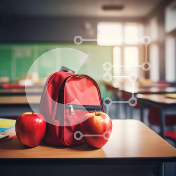 Intra Συλλεκτικό Ξύλινο Παζλ Plywood  4mm - Εκπαιδευτική σκηνή με κόκκινο σακίδιο, μήλα και βιβλία Σε Ξύλινο Κουτί - Διαστάσεις Puzzle: 10x10 cm – 25 κομμάτια