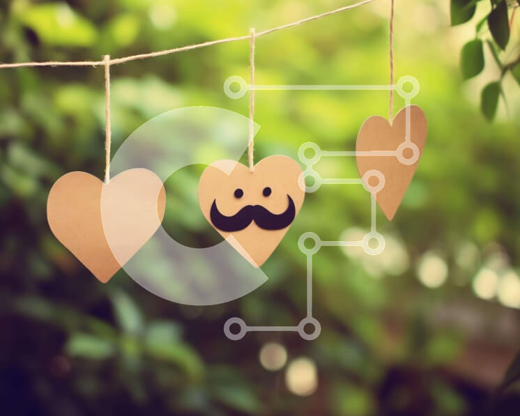 Intra Συλλεκτικό Ξύλινο Παζλ Plywood  4mm - Υπέροχες χάρτινες διακοσμήσεις σε σχήμα καρδιάς με μουστάκια Σε Ξύλινο Κουτί - Διαστάσεις Puzzle: 10x10 cm – 25 κομμάτια