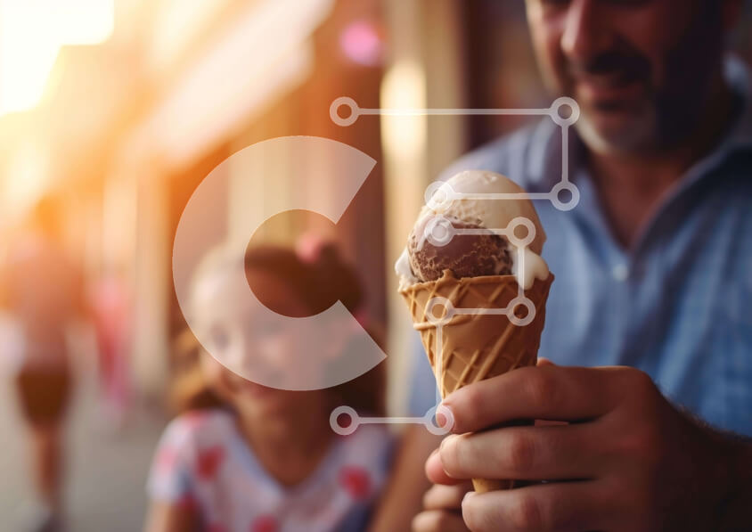 Intra Συλλεκτικό Ξύλινο Παζλ Plywood  4mm - Άνδρας που κρατά χωνάκι παγωτού για κοριτσάκι Σε Ξύλινο Κουτί - Διαστάσεις Puzzle: 10x10 cm – 25 κομμάτια