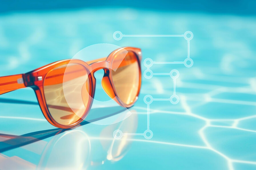 Intra Συλλεκτικό Ξύλινο Παζλ Plywood  4mm - Πορτοκαλί γυαλιά ηλίου στην μπλε πισίνα Σε Ξύλινο Κουτί - Διαστάσεις Puzzle: 10x10 cm – 25 κομμάτια