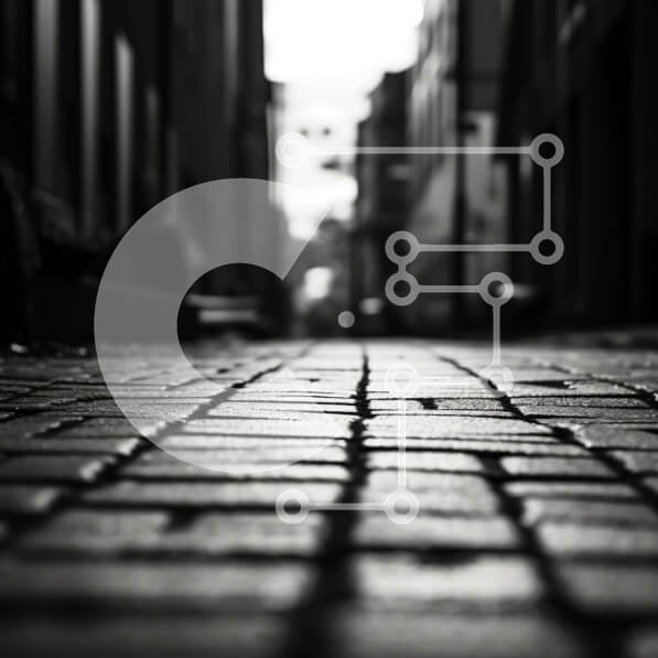 Intra Συλλεκτικό Ξύλινο Παζλ Plywood  4mm - Άδειος σκοτεινός δρόμος με τούβλα Σε Ξύλινο Κουτί - Διαστάσεις Puzzle: 10x10 cm – 25 κομμάτια