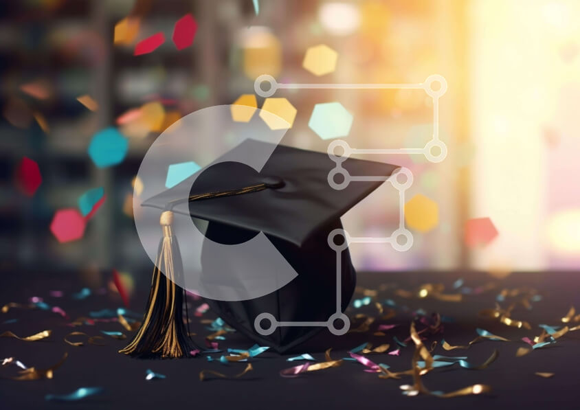 Intra Συλλεκτικό Ξύλινο Παζλ Plywood  4mm - Μαύρο καπέλο αποφοίτησης σε κομφετί Σε Ξύλινο Κουτί - Διαστάσεις Puzzle: 10x10 cm – 25 κομμάτια