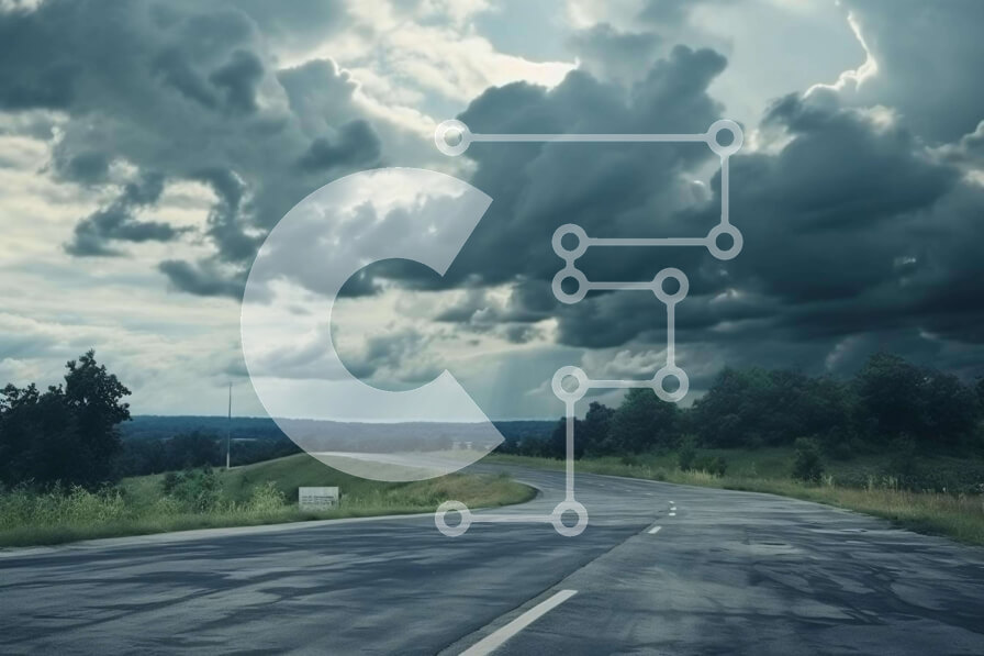 Intra Συλλεκτικό Ξύλινο Παζλ Plywood  4mm - Κενός δρόμος με στροφές κάτω από τον συννεφιασμένο ουρανό Σε Ξύλινο Κουτί - Διαστάσεις Puzzle: 10x10 cm – 25 κομμάτια