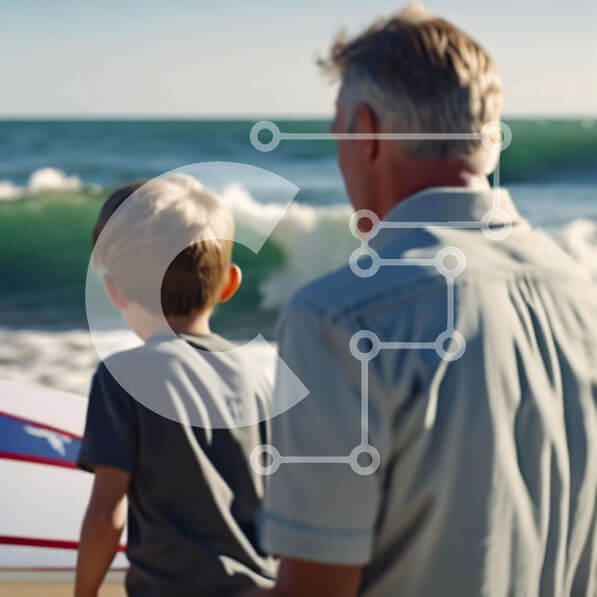 Intra Συλλεκτικό Ξύλινο Παζλ Plywood  4mm - Σκηνή σερφ στην παραλία με τον ηλικιωμένο και το νεαρό αγόρι Σε Ξύλινο Κουτί - Διαστάσεις Puzzle: 10x10 cm – 25 κομμάτια