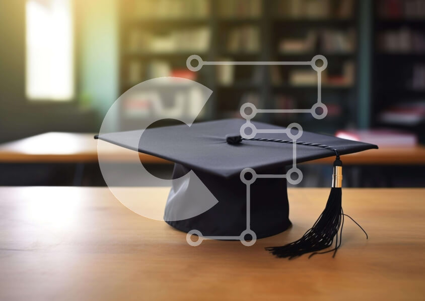 Intra Συλλεκτικό Ξύλινο Παζλ Plywood  4mm - Καπάκι αποφοίτησης στο τραπέζι Σε Ξύλινο Κουτί - Διαστάσεις Puzzle: 10x10 cm – 25 κομμάτια