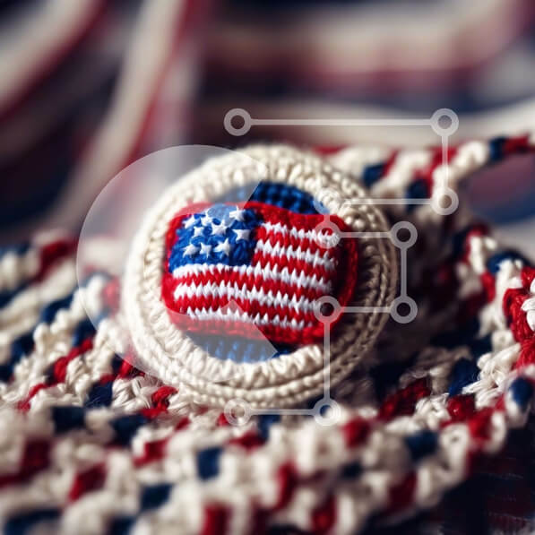 Intra Συλλεκτικό Ξύλινο Παζλ Plywood  4mm - Πατριωτικό κροσέ κουμπί με αμερικανική σημαία Σε Ξύλινο Κουτί - Διαστάσεις Puzzle: 10x10 cm – 25 κομμάτια