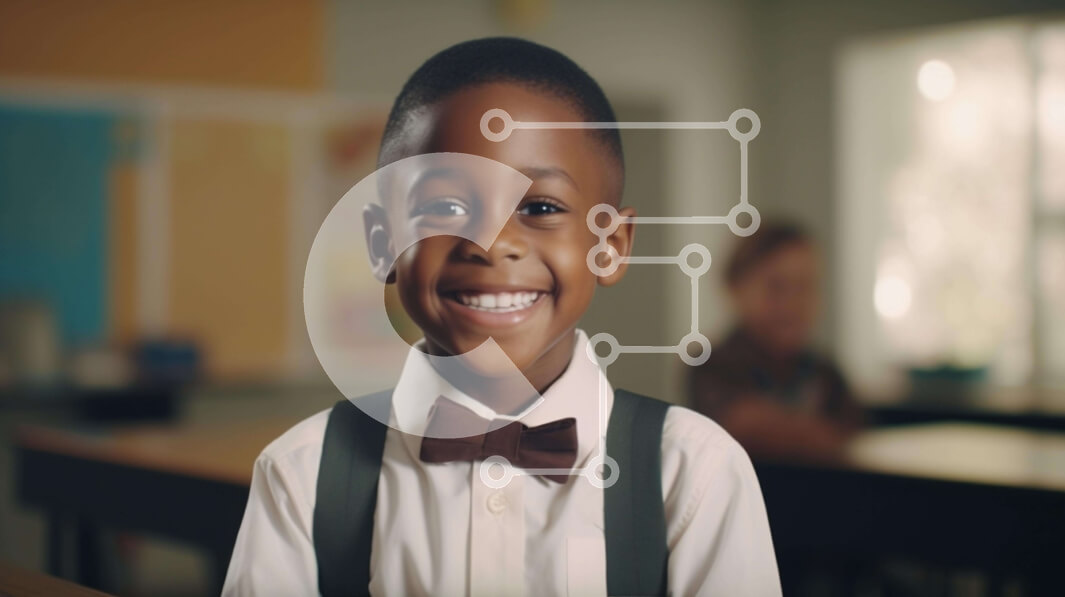 Intra Συλλεκτικό Ξύλινο Παζλ Plywood  4mm - Νεαρό αγόρι που χαμογελά στο γραφείο ή στην τάξη Σε Ξύλινο Κουτί - Διαστάσεις Puzzle: 10x10 cm – 25 κομμάτια