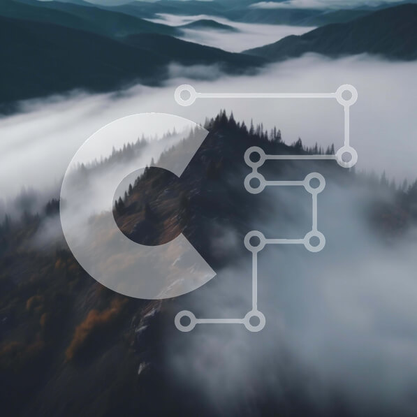 Intra Συλλεκτικό Ξύλινο Παζλ Plywood  4mm - Εναέρια άποψη του καλυμμένου με ομίχλη βουνού με δέντρα Σε Ξύλινο Κουτί - Διαστάσεις: 10x10 cm – 25 κομμάτια