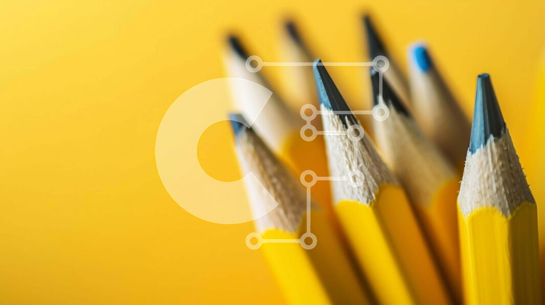 Intra Συλλεκτικό Ξύλινο Παζλ Plywood  4mm - Κοντινό πλάνο κίτρινα μολύβια Σε Ξύλινο Κουτί - Διαστάσεις: 10x10 cm – 25 κομμάτια