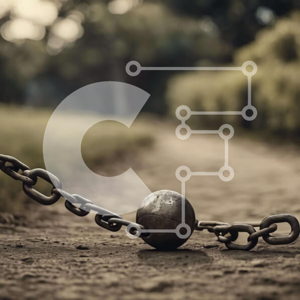 Intra Συλλεκτικό Ξύλινο Παζλ Plywood  4mm - Αλυσοδεμένη μπάλα ανάμεσα σε αλυσίδες στη φύση Σε Ξύλινο Κουτί - Διαστάσεις: 10x10 cm – 25 κομμάτια