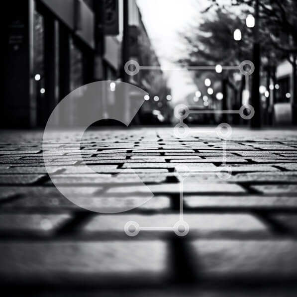 Intra Συλλεκτικό Ξύλινο Παζλ Plywood  4mm - Ασπρόμαυρη σκηνή του δρόμου με παρκαρισμένα αυτοκίνητα και οδήγηση αυτοκινήτου Σε Ξύλινο Κουτί - Διαστάσεις Puzzle: 10x10 cm – 25 κομμάτια