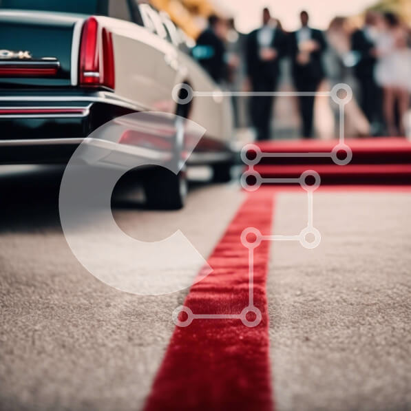 Intra Συλλεκτικό Ξύλινο Παζλ Plywood  4mm - Ομάδα ανθρώπων στο κόκκινο χαλί με το κομψό αυτοκίνητο Σε Ξύλινο Κουτί - Διαστάσεις Puzzle: 10x10 cm – 25 κομμάτια