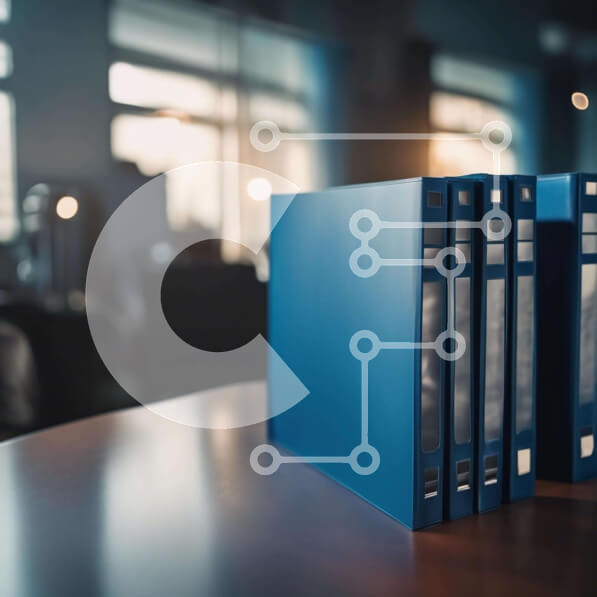 Intra Συλλεκτικό Ξύλινο Παζλ Plywood  4mm - Μπλε κλασέρ σε ξύλινο τραπέζι σε ρύθμιση γραφείου Σε Ξύλινο Κουτί - Διαστάσεις Puzzle: 10x10 cm – 25 κομμάτια