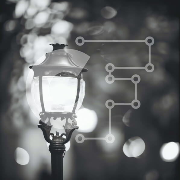 Intra Συλλεκτικό Ξύλινο Παζλ Plywood  4mm - Παλιομοδίτικο φως του δρόμου σε μαύρο και άσπρο Σε Ξύλινο Κουτί - Διαστάσεις Puzzle: 10x10 cm – 25 κομμάτια