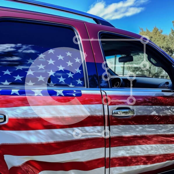 Intra Συλλεκτικό Ξύλινο Παζλ Plywood  4mm - Κόκκινο και λευκό φορτηγό με διακόσμηση αμερικανικής σημαίας Σε Ξύλινο Κουτί - Διαστάσεις Puzzle: 10x10 cm – 25 κομμάτια