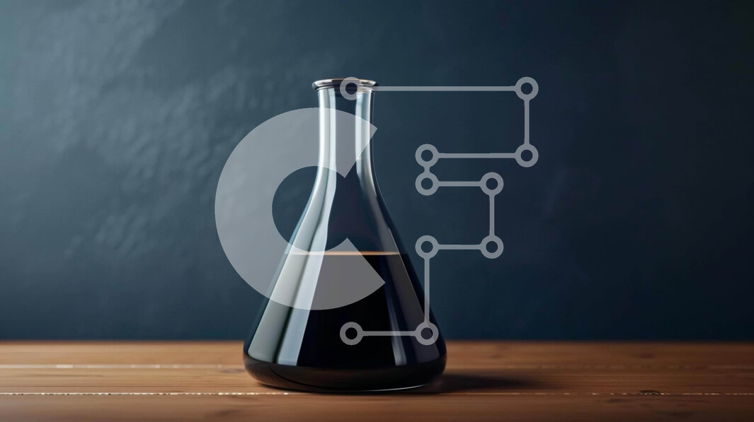 Intra Συλλεκτικό Ξύλινο Παζλ Plywood  4mm - Καθαρή καράφα με σκούρο υγρό σε ξύλινο τραπέζι Σε Ξύλινο Κουτί - Διαστάσεις: 10x10 cm – 25 κομμάτια