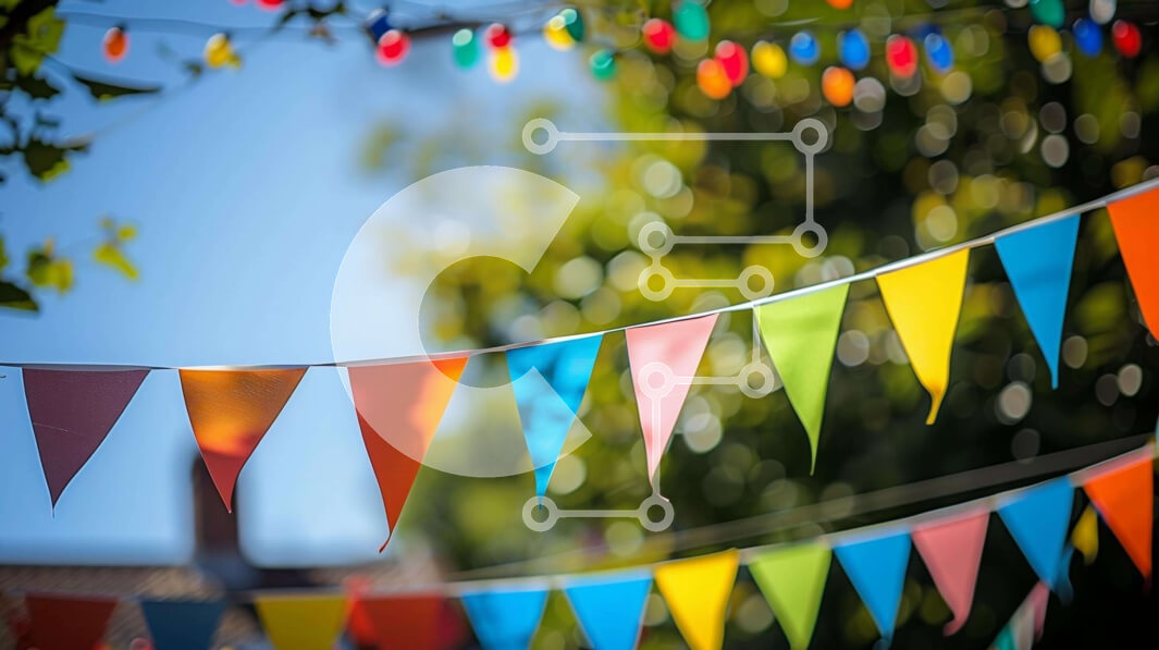 Intra Συλλεκτικό Ξύλινο Παζλ Plywood  4mm - Πολύχρωμες σημαίες και φώτα που κρέμονται από δέντρα Σε Ξύλινο Κουτί - Διαστάσεις Puzzle: 10x10 cm – 25 κομμάτια