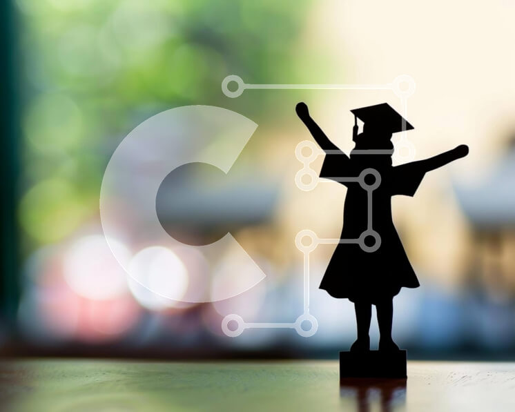 Intra Συλλεκτικό Ξύλινο Παζλ Plywood  4mm - Σιλουέτα γιορτής αποφοίτησης σε ξύλινο τραπέζι Σε Ξύλινο Κουτί - Διαστάσεις Puzzle: 10x10 cm – 25 κομμάτια