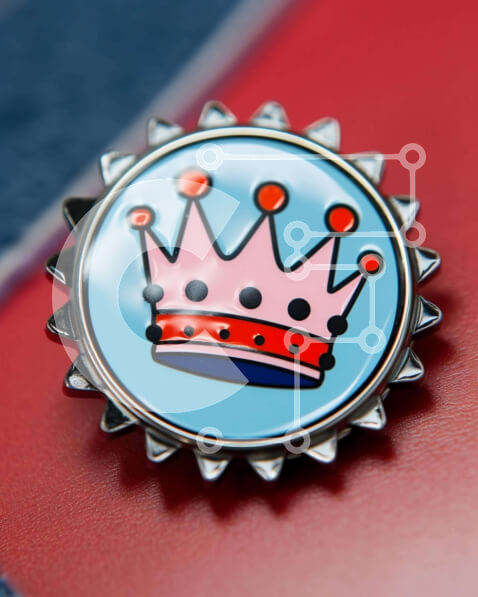 Intra Συλλεκτικό Ξύλινο Παζλ Plywood  4mm - Καρφίτσα σε σχήμα κορώνας σε κόκκινο και μπλε φόντο Σε Ξύλινο Κουτί - Διαστάσεις: 10x10 cm – 25 κομμάτια