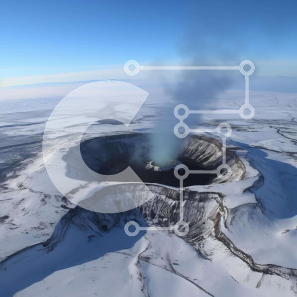 Intra Συλλεκτικό Ξύλινο Παζλ Plywood  4mm - Εναέρια άποψη του κρατήρα στο χιονισμένο έδαφος Σε Ξύλινο Κουτί - Διαστάσεις: 10x10 cm – 25 κομμάτια