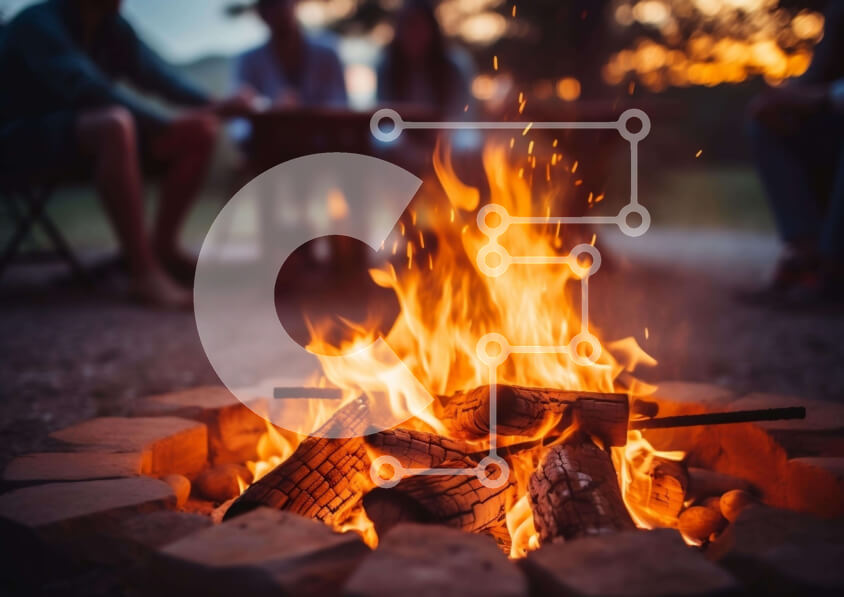 Intra Συλλεκτικό Ξύλινο Παζλ Plywood  4mm - Λάκος Campfire με ανθρώπους που απολαμβάνουν τις φλόγες Σε Ξύλινο Κουτί - Διαστάσεις: 10x10 cm – 25 κομμάτια