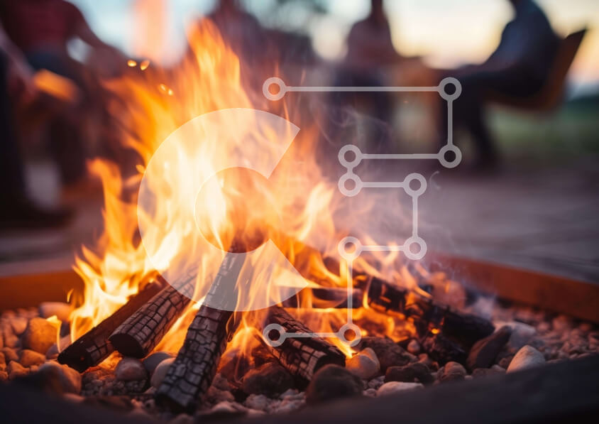 Intra Συλλεκτικό Ξύλινο Παζλ Plywood  4mm - Φίλοι που μαζεύονται γύρω από το Camp Fire Pit Σε Ξύλινο Κουτί - Διαστάσεις Puzzle: 10x10 cm – 25 κομμάτια