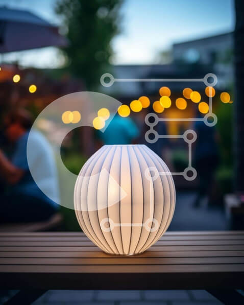 Intra Συλλεκτικό Ξύλινο Παζλ Plywood  4mm - Λευκό φωτιστικό μπάλας σε ξύλινο τραπέζι εξωτερικού χώρου Σε Ξύλινο Κουτί - Διαστάσεις: 10x10 cm – 25 κομμάτια