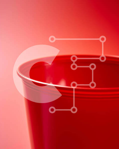 Intra Συλλεκτικό Ξύλινο Παζλ Plywood  4mm - Κόκκινος πλαστικός κουβάς σε πορτοκαλί φόντο Σε Ξύλινο Κουτί - Διαστάσεις: 10x10 cm – 25 κομμάτια