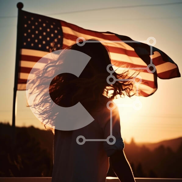 Intra Συλλεκτικό Ξύλινο Παζλ Plywood  4mm - Πατριωτική γυναίκα με φουσκωμένα μαλλιά δίπλα στην αμερικανική σημαία Σε Ξύλινο Κουτί - Διαστάσεις Puzzle: 10x10 cm – 25 κομμάτια