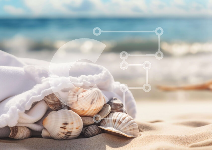 Intra Συλλεκτικό Ξύλινο Παζλ Plywood  4mm - Λευκή πετσέτα με κοχύλια σε μια παραλία Σε Ξύλινο Κουτί - Διαστάσεις: 10x10 cm – 25 κομμάτια