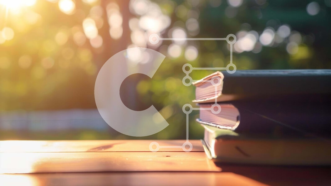 Intra Συλλεκτικό Ξύλινο Παζλ Plywood  4mm - Στοιβαγμένα βιβλία σε ξύλινο τραπέζι Σε Ξύλινο Κουτί - Διαστάσεις Puzzle: 10x10 cm – 25 κομμάτια