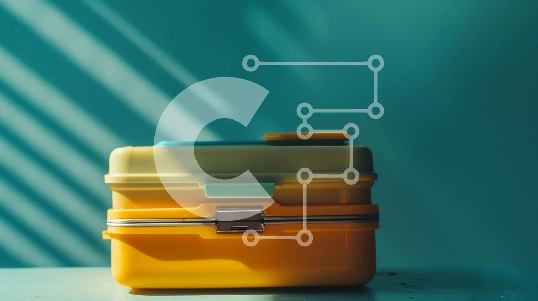 Intra Συλλεκτικό Ξύλινο Παζλ Plywood  4mm - Κίτρινο κουτί μεσημεριανού γεύματος με το φως του ήλιου και τις σκιές Σε Ξύλινο Κουτί - Διαστάσεις: 10x10 cm – 25 κομμάτια