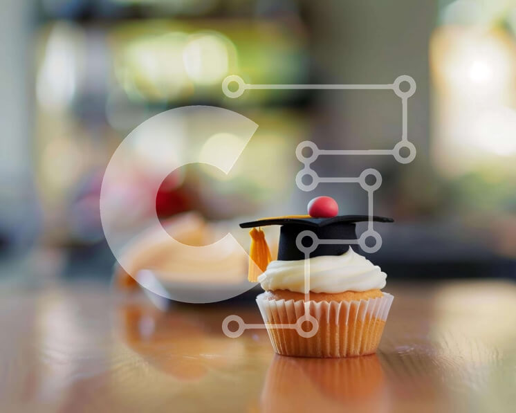 Intra Συλλεκτικό Ξύλινο Παζλ Plywood  4mm - Γιορτή Αποφοίτησης Cupcake Σε Ξύλινο Κουτί - Διαστάσεις Puzzle: 10x10 cm – 25 κομμάτια