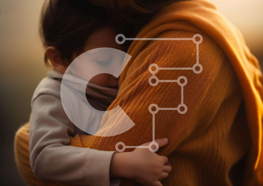 Intra Συλλεκτικό Ξύλινο Παζλ Plywood  4mm - Γυναίκα που αγκαλιάζει το παιδί Σε Ξύλινο Κουτί - Διαστάσεις Puzzle: 10x10 cm – 25 κομμάτια