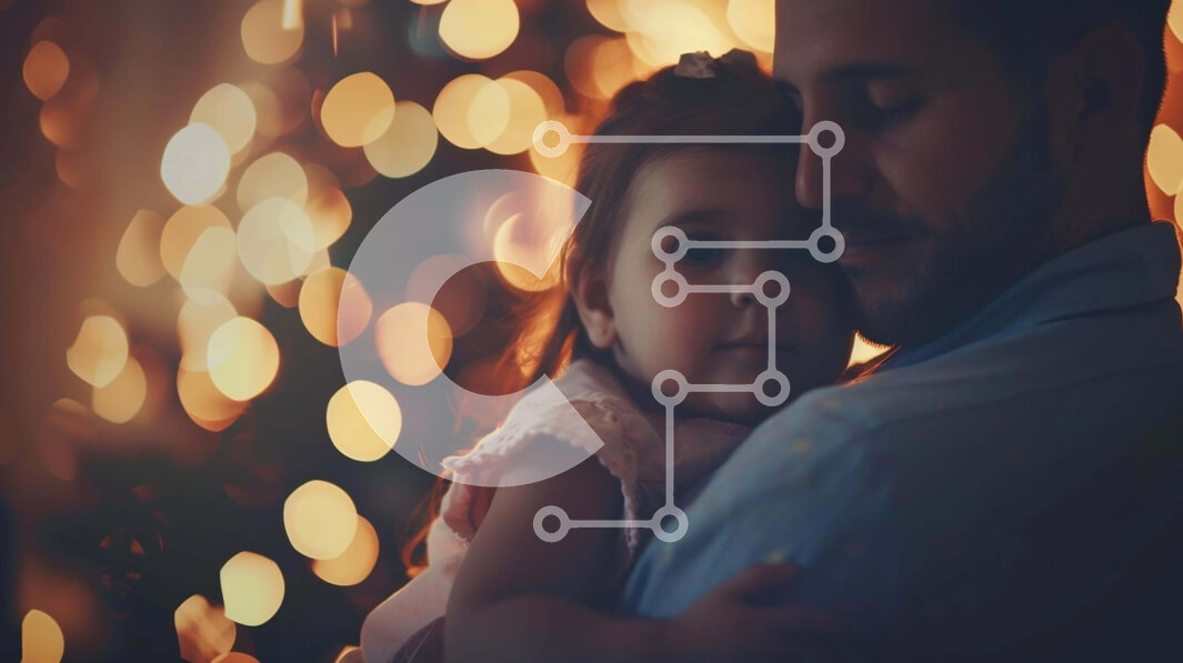 Intra Συλλεκτικό Ξύλινο Παζλ Plywood  4mm - Πατέρας και κόρη αγκαλιάζονται μπροστά από φωτισμένο φόντο Σε Ξύλινο Κουτί - Διαστάσεις Puzzle: 10x10 cm – 25 κομμάτια