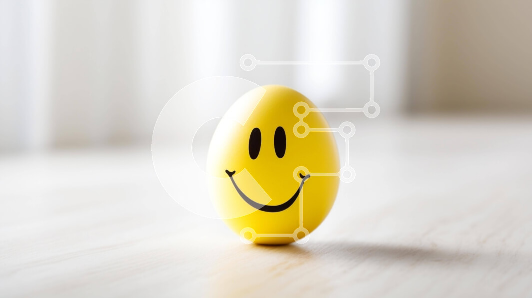 Intra Συλλεκτικό Ξύλινο Παζλ Plywood  4mm - Κίτρινο παιχνίδι με χαμογελαστό πρόσωπο σε ημιτελές ξύλινο τραπέζι Σε Ξύλινο Κουτί - Διαστάσεις: 10x10 cm – 25 κομμάτια