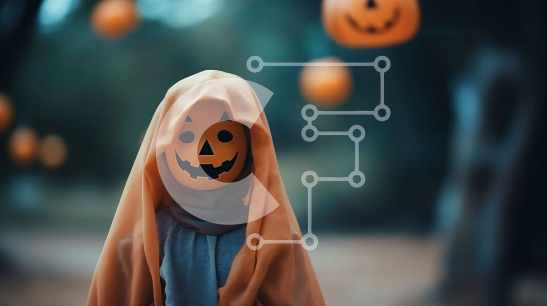 Intra Συλλεκτικό Ξύλινο Παζλ Plywood  4mm - Άτομο που γιορτάζει το Halloween στο δάσος με κρεμαστές κολοκύθες Σε Ξύλινο Κουτί - Διαστάσεις Puzzle: 10x10 cm – 25 κομμάτια