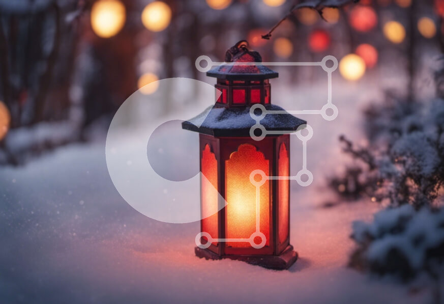 Intra Συλλεκτικό Ξύλινο Παζλ Plywood  4mm - Κόκκινο φανάρι στολίδι στο χιόνι με πολύχρωμα φώτα και διακοσμητικά Σε Ξύλινο Κουτί - Διαστάσεις: 10x10 cm – 25 κομμάτια