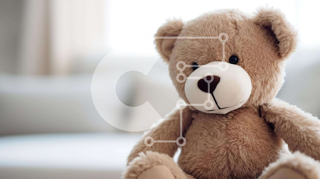 Intra Συλλεκτικό Ξύλινο Παζλ Plywood  4mm - Καφέ αρκουδάκι σε Οθωμανικό με καναπέ στο φόντο Σε Ξύλινο Κουτί - Διαστάσεις: 10x10 cm – 25 κομμάτια