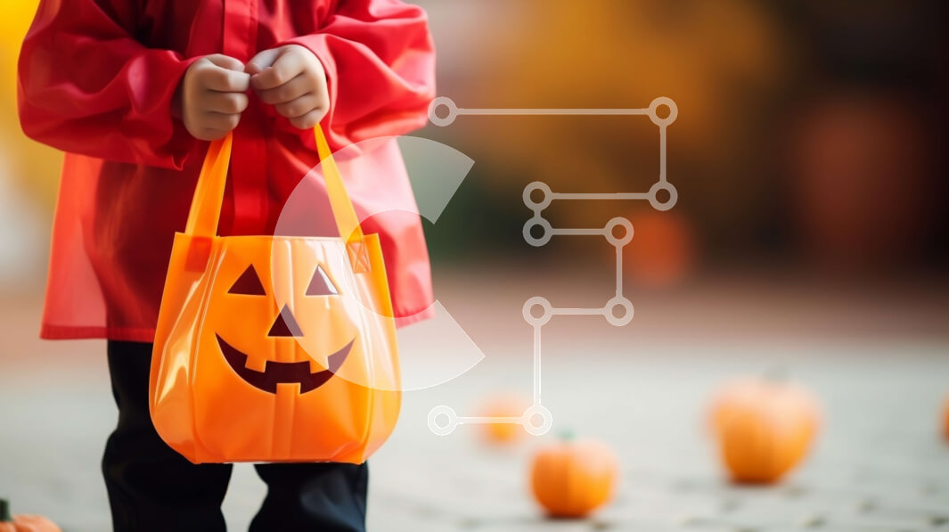 Intra Συλλεκτικό Ξύλινο Παζλ Plywood  4mm - Παιδί με τσάντα σε σχήμα κολοκύθας για το Halloween Σε Ξύλινο Κουτί - Διαστάσεις Puzzle: 10x10 cm – 25 κομμάτια