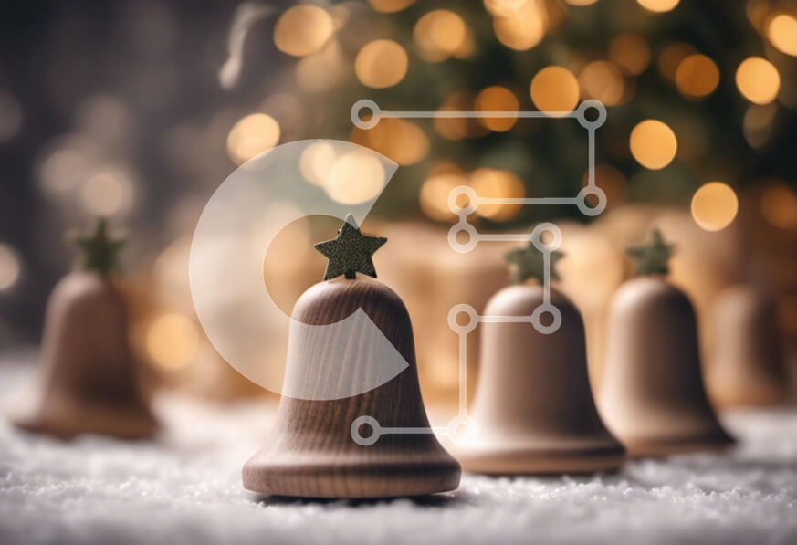 Intra Συλλεκτικό Ξύλινο Παζλ Plywood  4mm - Ξύλινες χριστουγεννιάτικες καμπάνες με στολίδια αστεριών σε χιονισμένο δέντρο Σε Ξύλινο Κουτί - Διαστάσεις: 10x10 cm – 25 κομμάτια