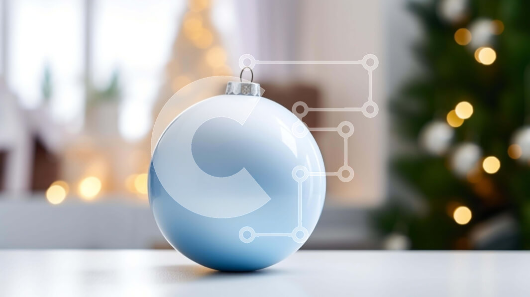 Intra Συλλεκτικό Ξύλινο Παζλ Plywood  4mm - Μπλε μπάλα στο τραπέζι με φωτισμένο χριστουγεννιάτικο δέντρο Σε Ξύλινο Κουτί - Διαστάσεις: 10x10 cm – 25 κομμάτια