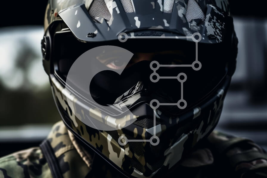 Intra Συλλεκτικό Ξύλινο Παζλ Plywood  4mm - Μυστηριώδης άνδρας με καμουφλάζ με κρυφή μάσκα ματιών και κράνος Σε Ξύλινο Κουτί - Διαστάσεις Puzzle: 10x10 cm – 25 κομμάτια