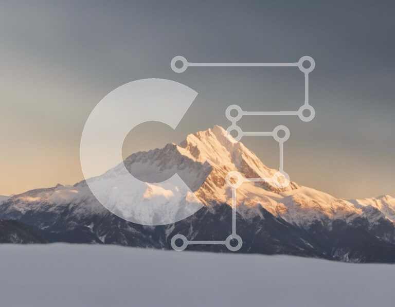 Intra Συλλεκτικό Ξύλινο Παζλ Plywood  4mm - Χιονισμένο βουνό με σκιέρ και snowboarders Σε Ξύλινο Κουτί - Διαστάσεις: 10x10 cm – 25 κομμάτια